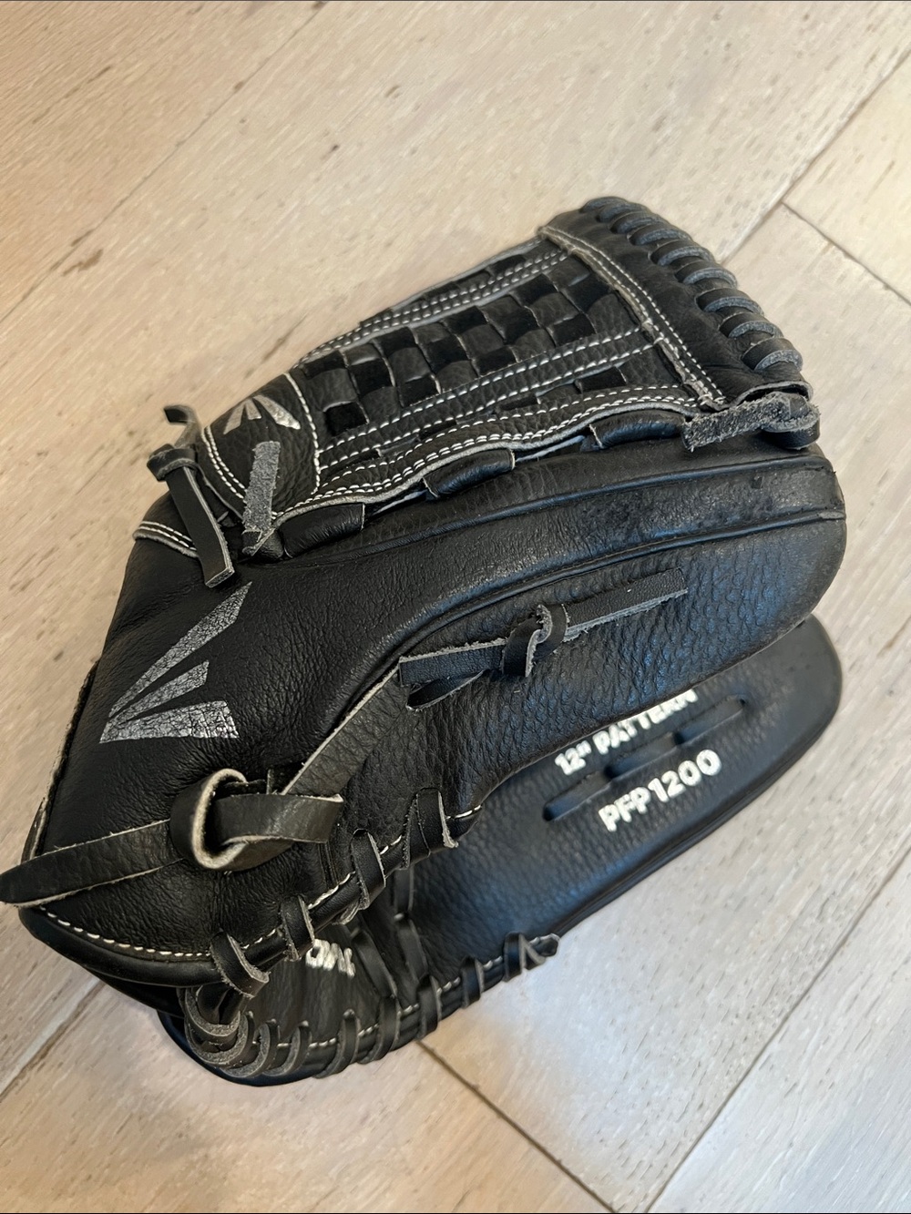 Easton Genuine Leather Softball 12” Pattern  Prowess Glove - PFP1200